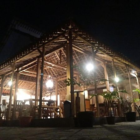 Diaga Grha Hotel ジョグジャカルタ エクステリア 写真