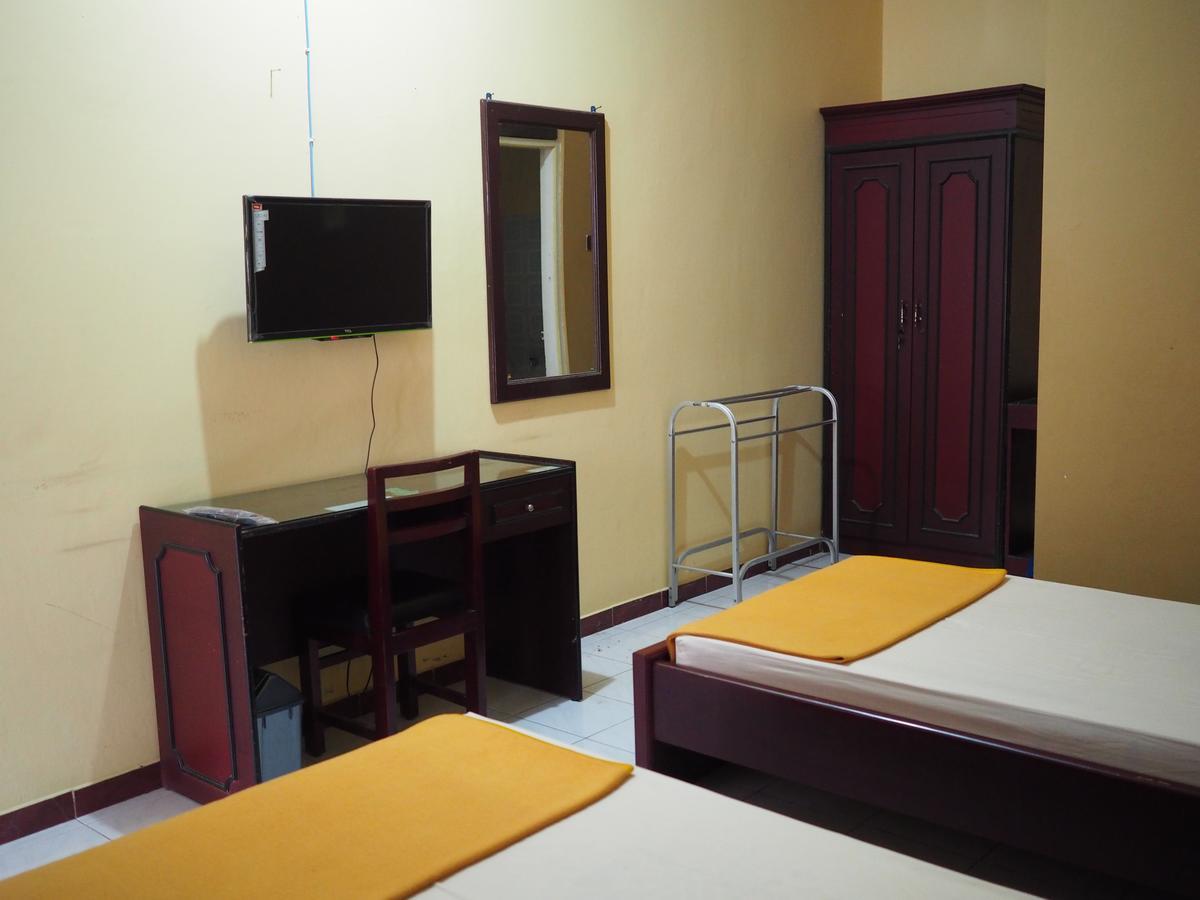 Diaga Grha Hotel ジョグジャカルタ エクステリア 写真