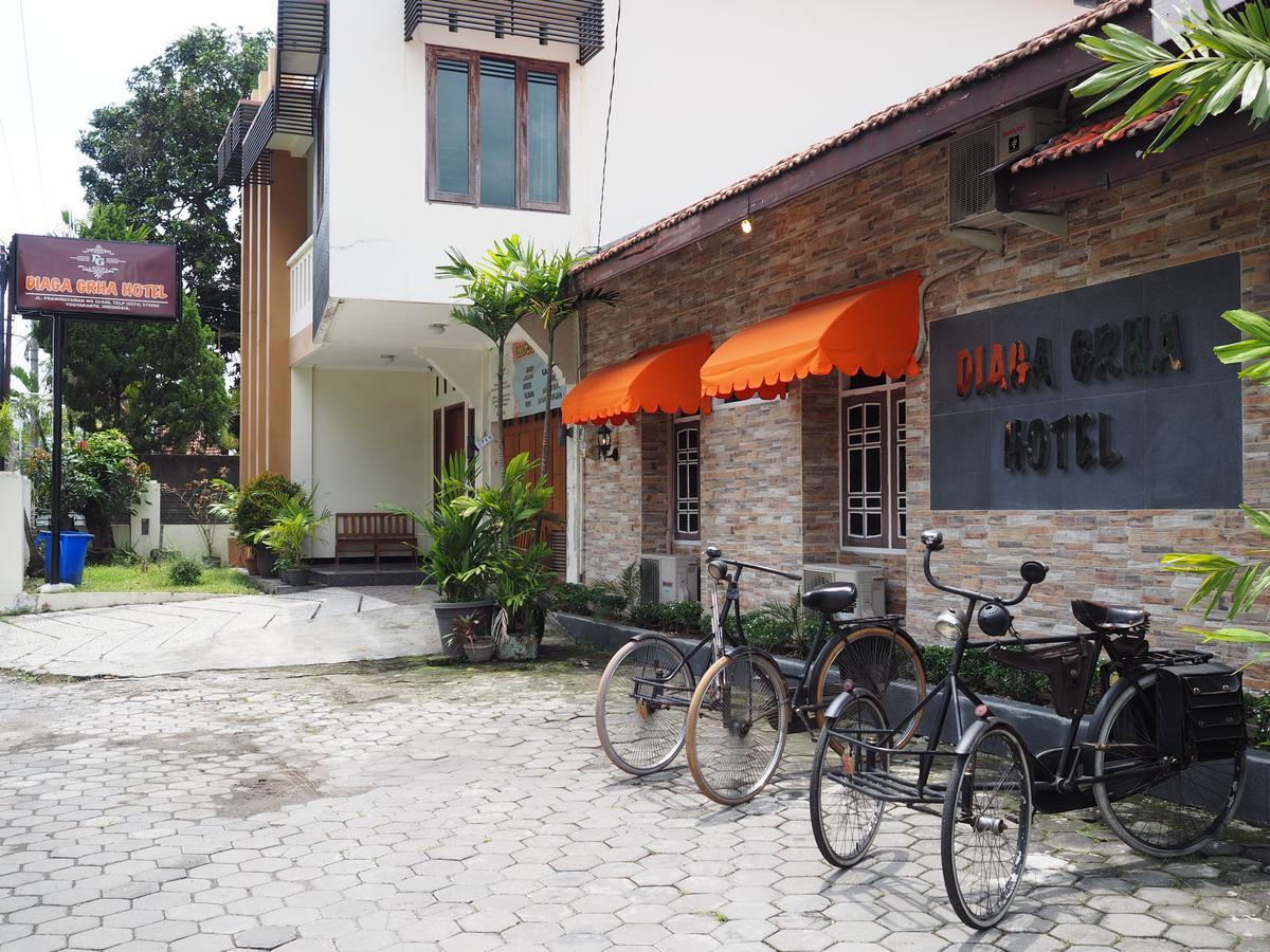 Diaga Grha Hotel ジョグジャカルタ エクステリア 写真