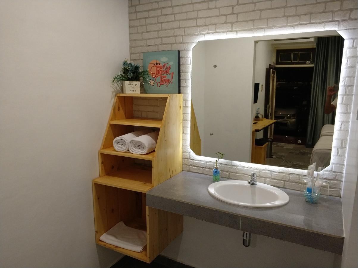 Diaga Grha Hotel ジョグジャカルタ エクステリア 写真