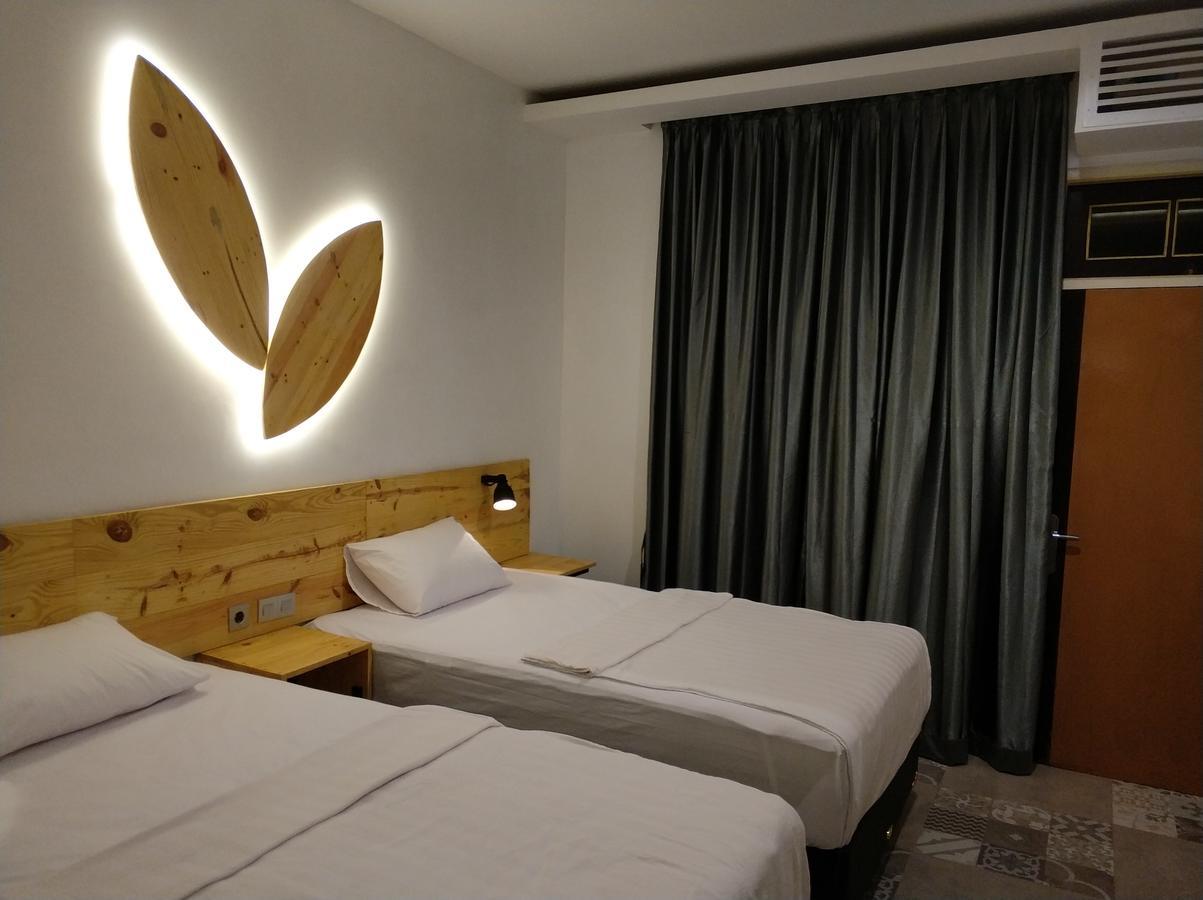 Diaga Grha Hotel ジョグジャカルタ エクステリア 写真