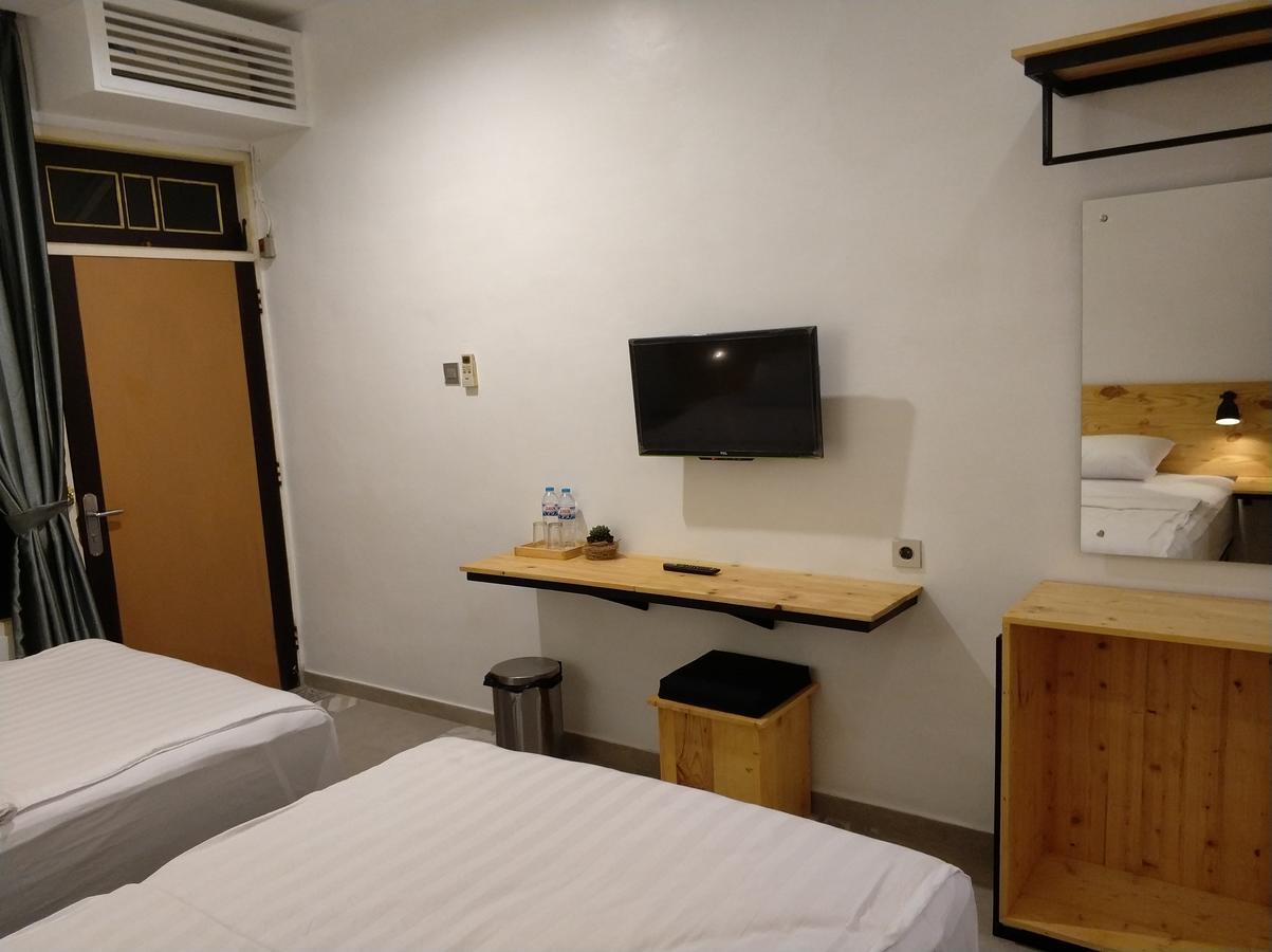 Diaga Grha Hotel ジョグジャカルタ エクステリア 写真