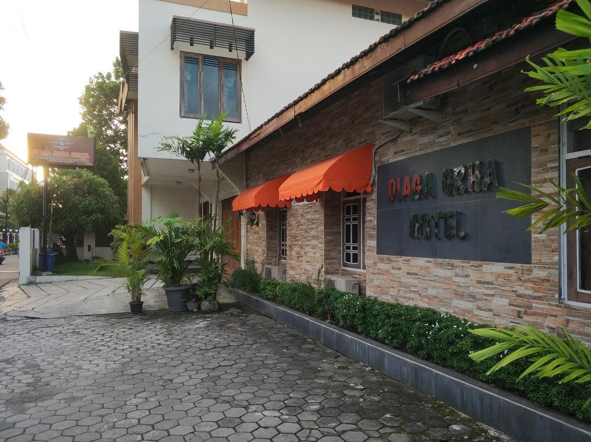 Diaga Grha Hotel ジョグジャカルタ エクステリア 写真